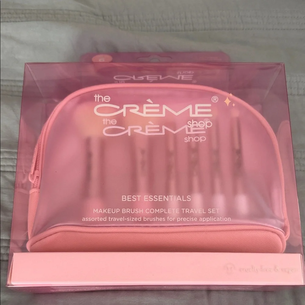The Crème‎ Shop Pink Makeup Brush Travel Set